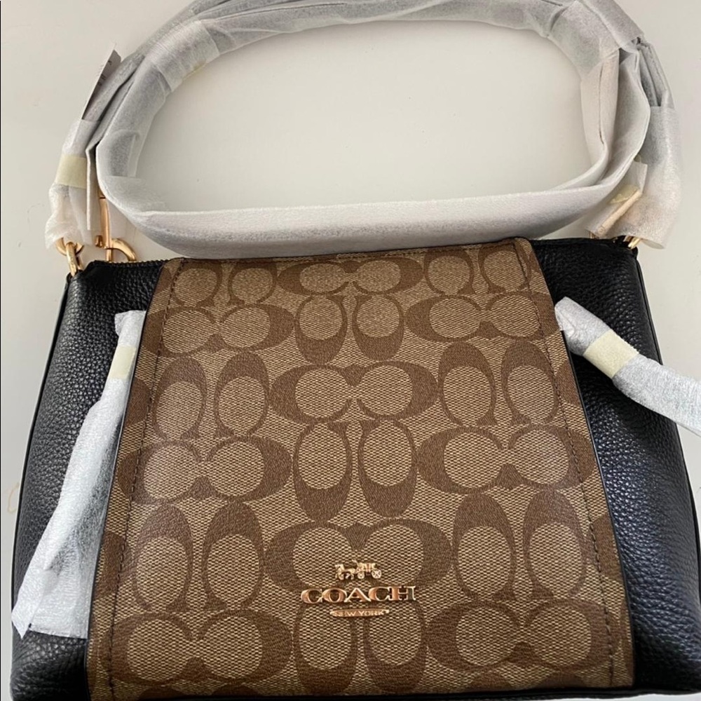 BRAND NEW COACH HANDBAG